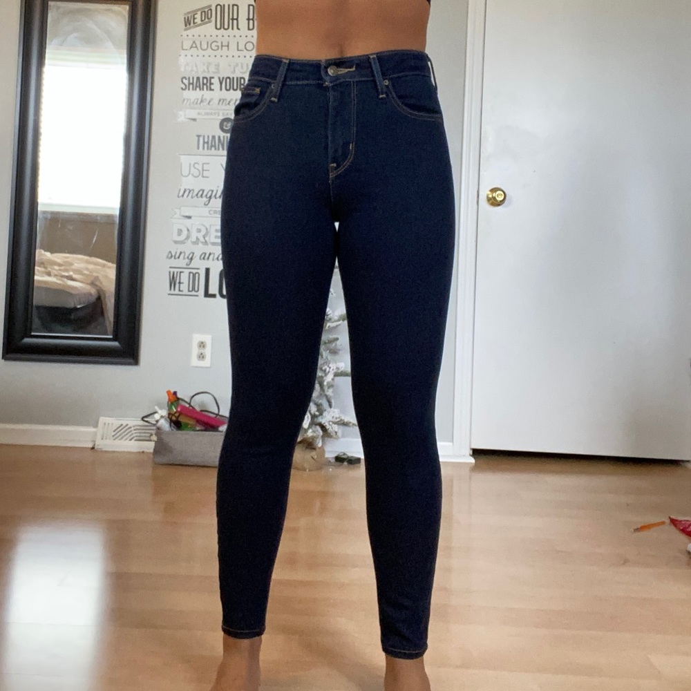 high waisted / high rise levi jeans